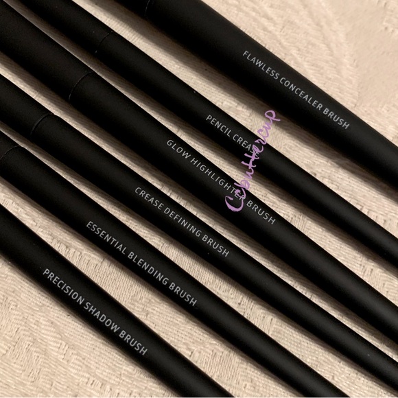 Lithe Beauty Everyday Essentials Brush Set BNIP - Picture 8 of 15